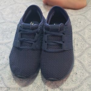 Size 9 little kids blue new balance sneakers